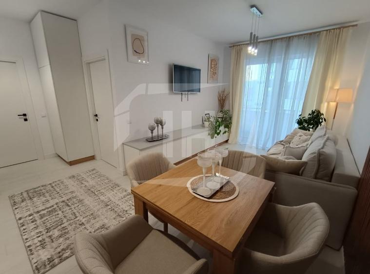 Apartament cu 2 camere semidecomandat, mobilat în Mărăști