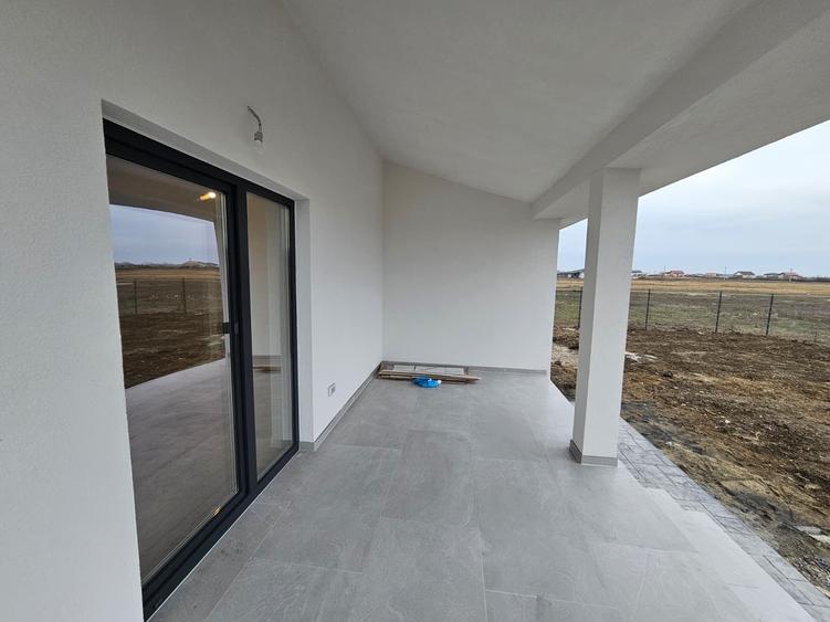 Duplex cu 3 camere cu Teren 255 Mp în Moșnița Veche