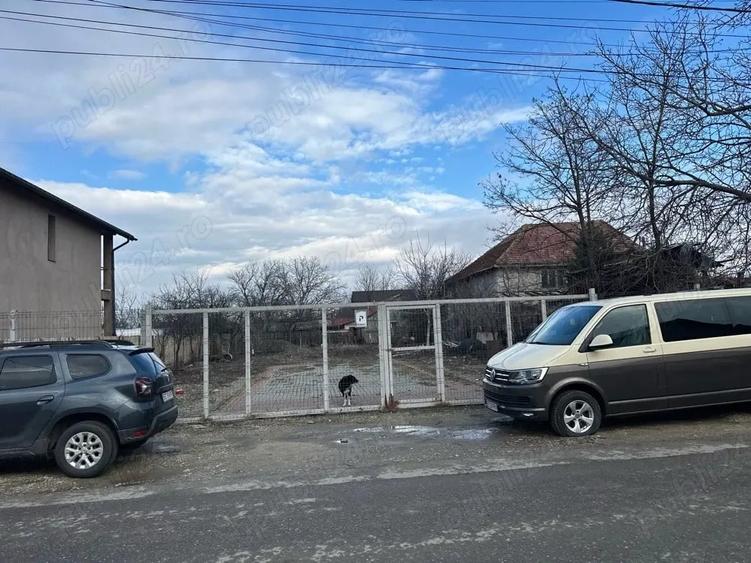 Teren de 800 mp, în Central