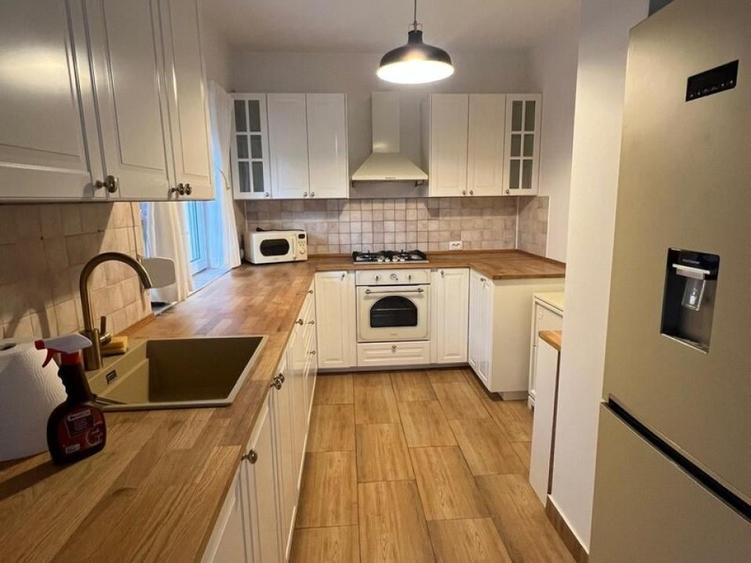 Pipera vila renovata supr 200mp, curte 450mp - 2