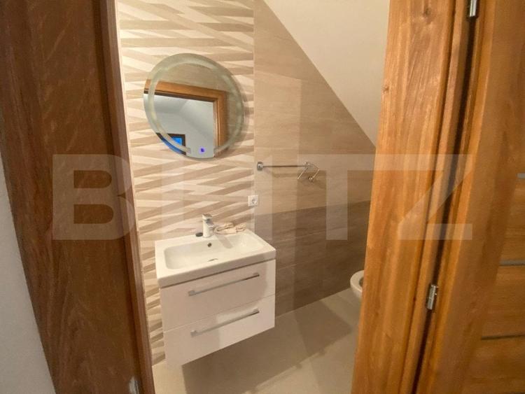 Casă individuală cu 6 camere cu Teren 500 Mp în Beclean