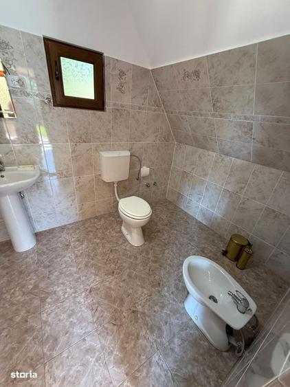 Casă cu 4 camere în Murighiol