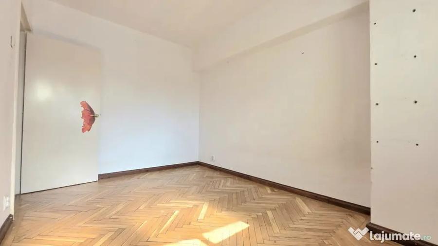 Apartament cu 4 camere decomandat în Unirii