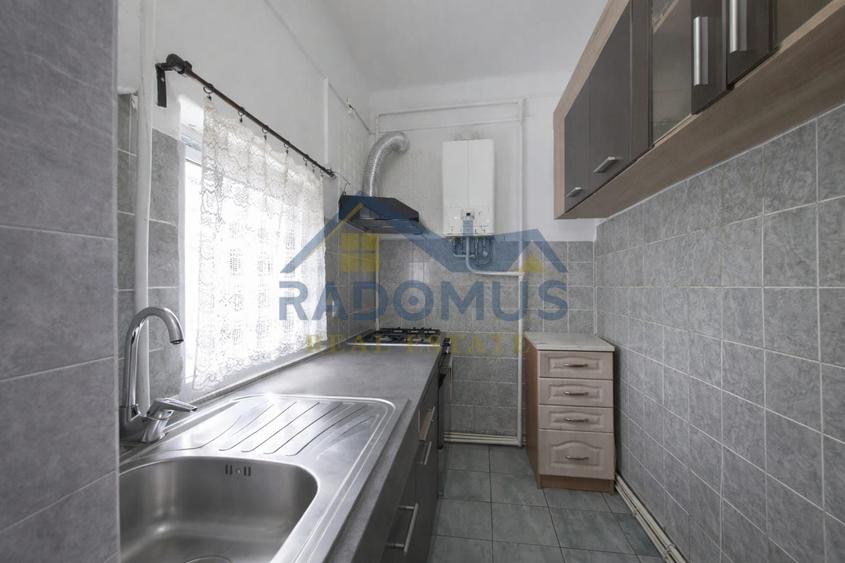 Casă cu 3 camere cu Canalizare în Nord-Est