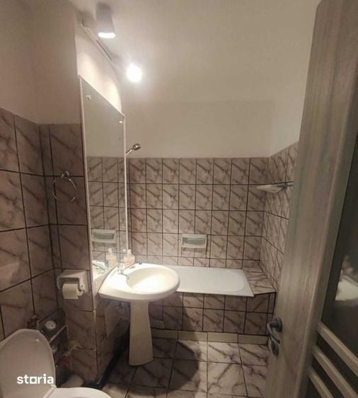 Apartament cu 4 camere în Calea București