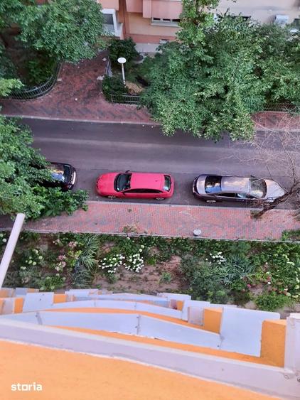 Apartament cu 3 camere decomandat în Nerva Traian