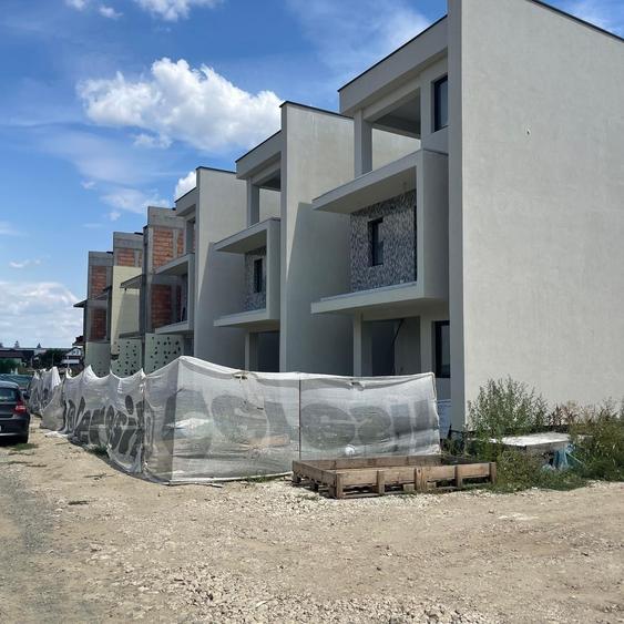 Casă individuală cu 3 camere cu Teren 250 Mp în Girocului