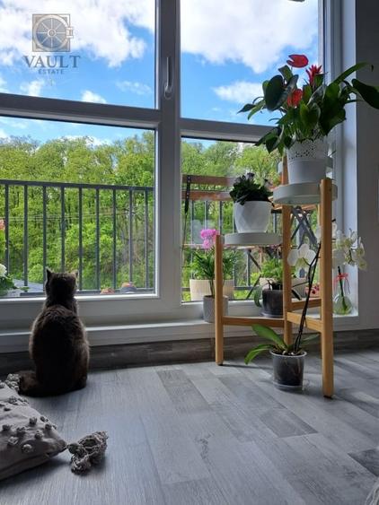 Apartament cu 3 camere semidecomandat, mobilat în Mogoșoaia