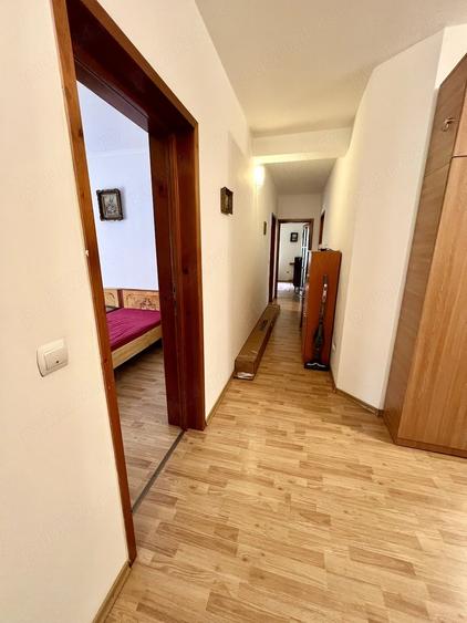 Apartament cu 4 camere decomandat în Central
