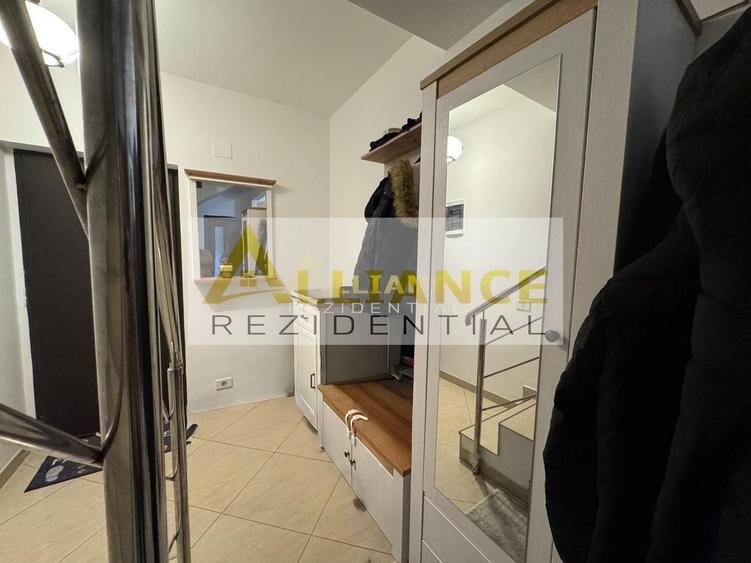 Casă individuală cu 5 camere cu Canalizare în Sud