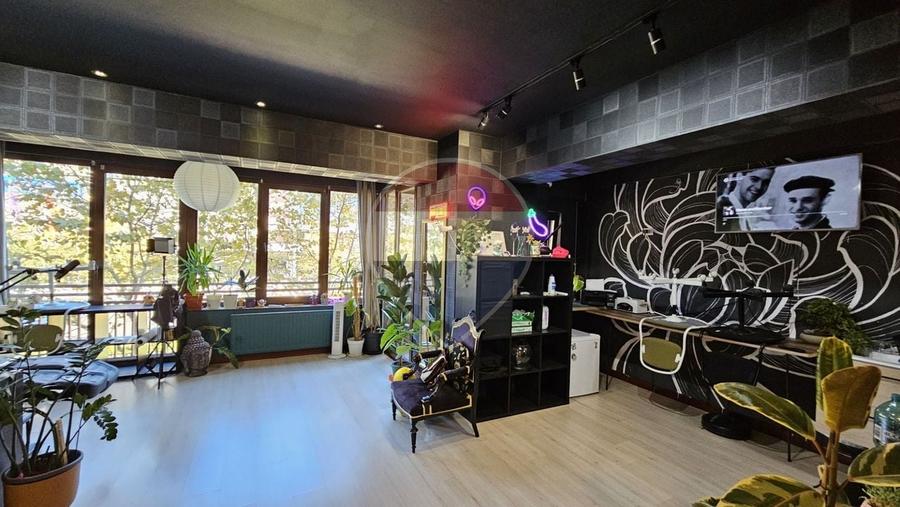 Apartament cu 2 camere semidecomandat în Vitan Mall