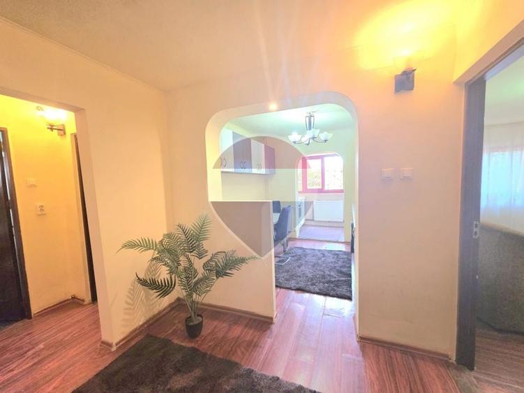 Apartament cu 2 camere de închiriat în zona Rogerius - 3