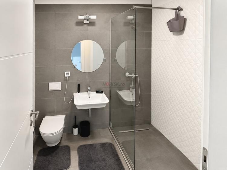 Casă individuală cu 5 camere cu Canalizare în Pipera
