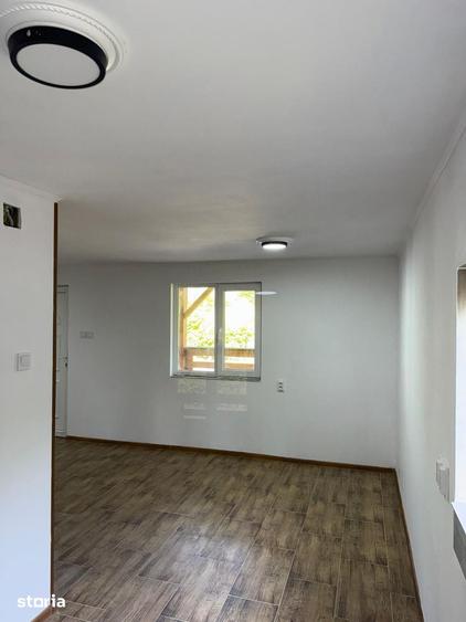 Casă cu 4 camere cu Teren 1223 Mp în Ciofrângeni