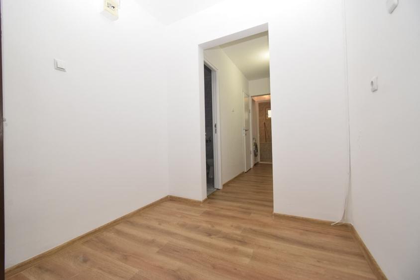 Apartament cu 3 camere decomandat în Crângași