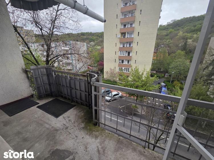 Apartament cu 3 camere în Mărăști