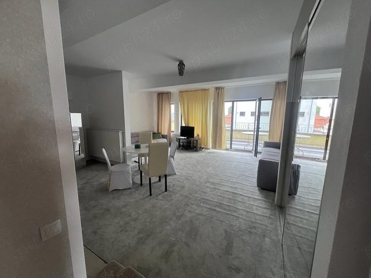 Apartament cu 2 camere decomandat în Gruia