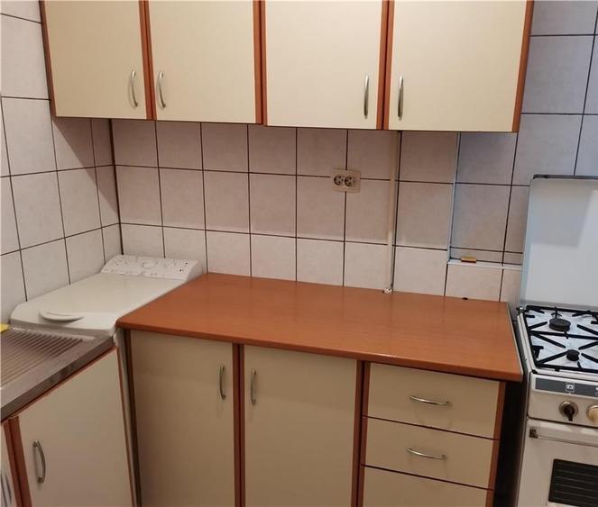 Garsonieră decomandată în Berceni
