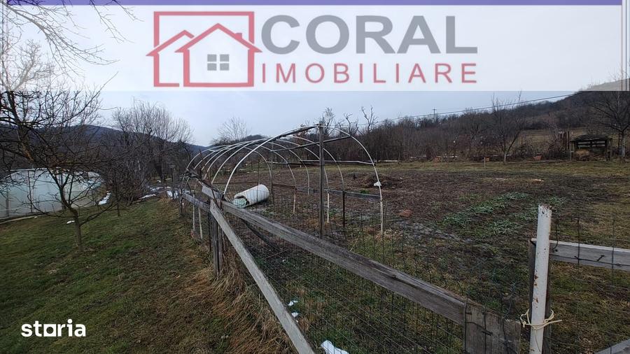 Casă cu 3 camere cu Teren 2070 Mp în Cârjiți