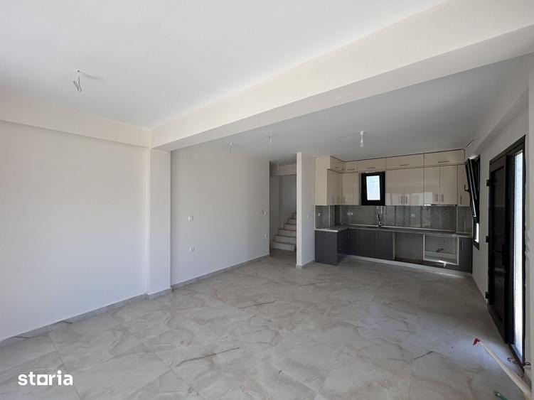 Casă cu 3 camere cu Teren 460 Mp în Central