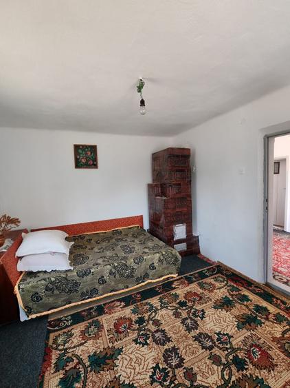 Casă cu 3 camere în Corbu