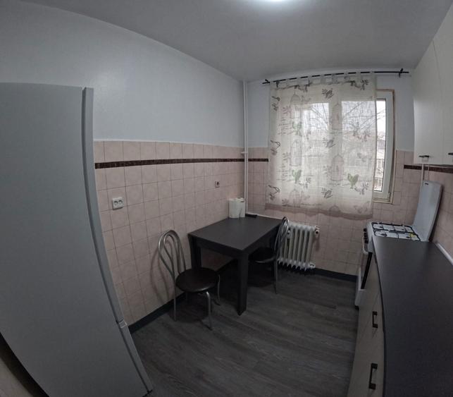 Apartament cu 2 camere semidecomandat în Liviu Rebreanu