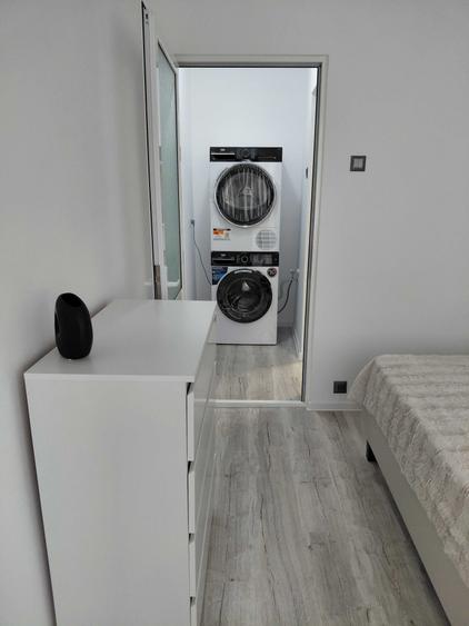 Apartament cu 3 camere semidecomandat în Micro 16