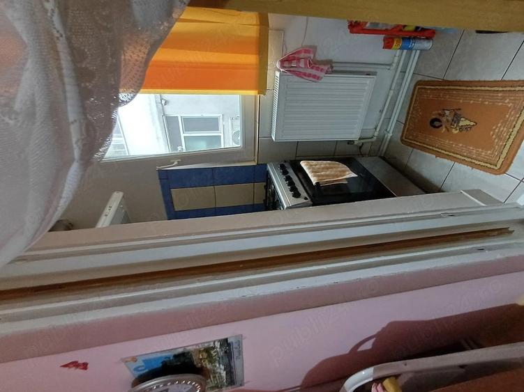 Apartament cu 3 camere decomandat în Micro 38