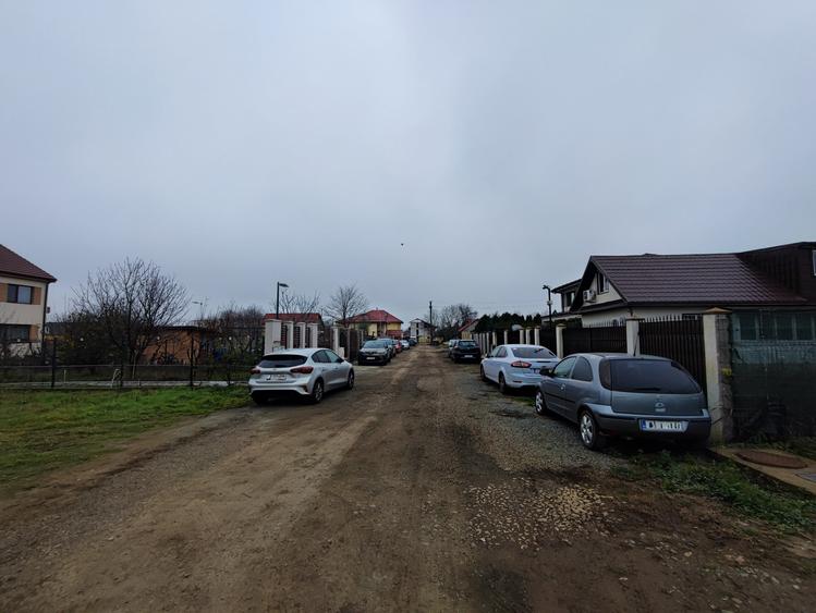 Teren Construcții intravilan de 1334 mp, în Km 5