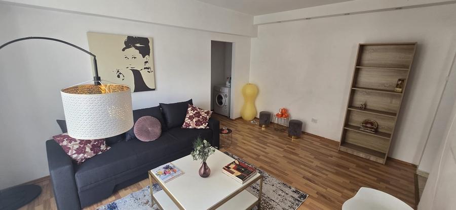 Apartament semidecomandat în Central