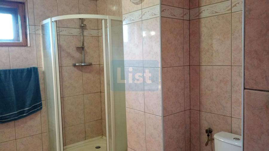 Casă cu 10 camere cu Teren 803 Mp în Mazepa 2