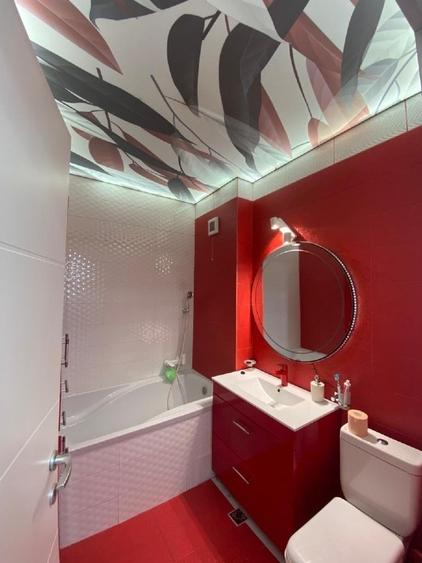 Apartament cu 3 camere decomandat, mobilat în Florești