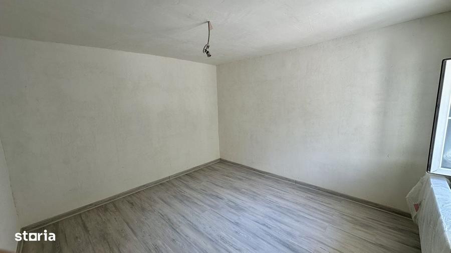 Casă cu 3 camere în Central