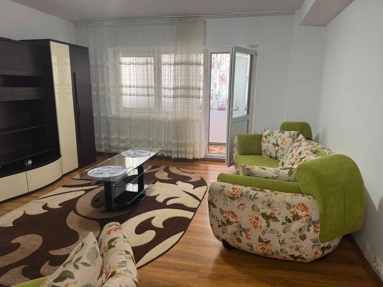 Apartament cu 2 camere decomandat în Micro 6