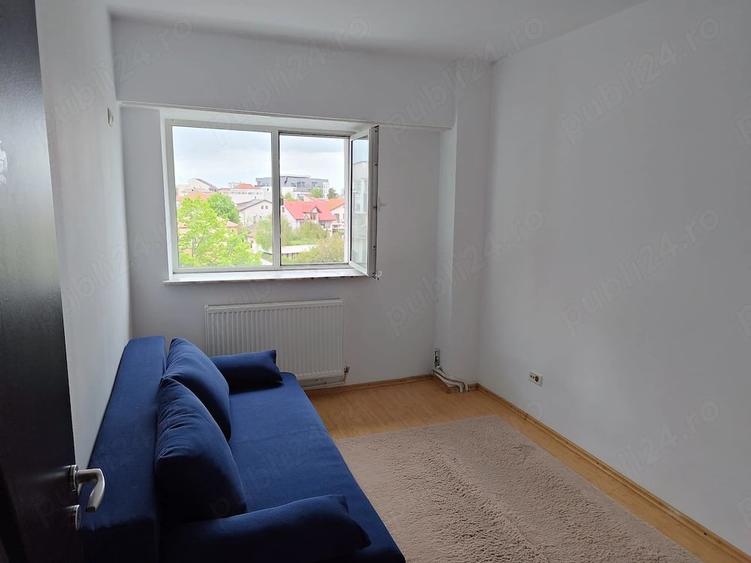 Apartament cu 3 camere decomandat în Dacia