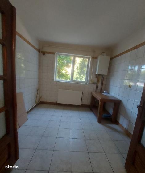 Vanzare apartament 2 camere, zona micro 11 Targoviste - 1