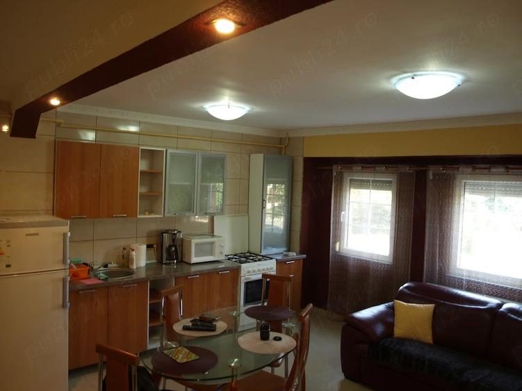 Apartament cu 3 camere decomandat în Complex Studențesc