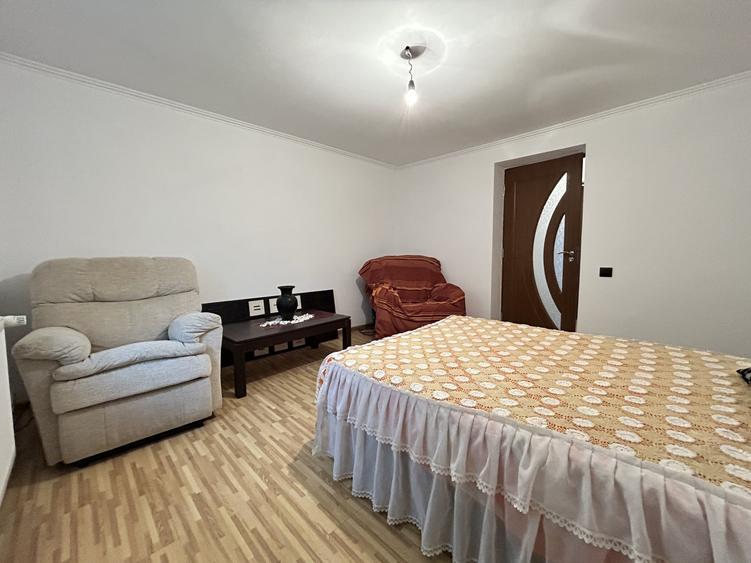 Casă individuală cu 6 camere cu Teren 1150 Mp în Zidurile