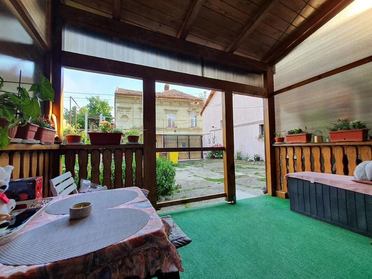Casă cu 2 camere cu Teren 212 Mp în Boul Roșu