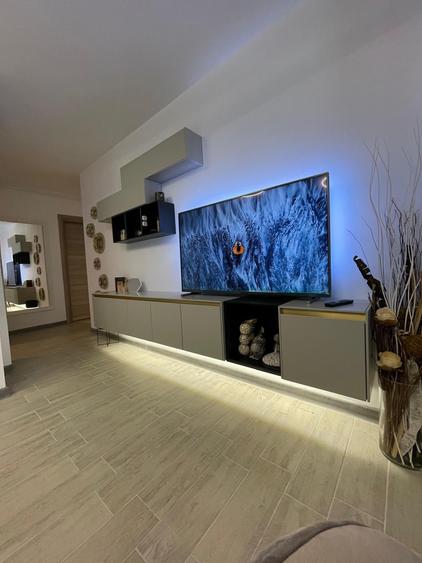 Apartament cu 3 camere, mobilat în Năvodari