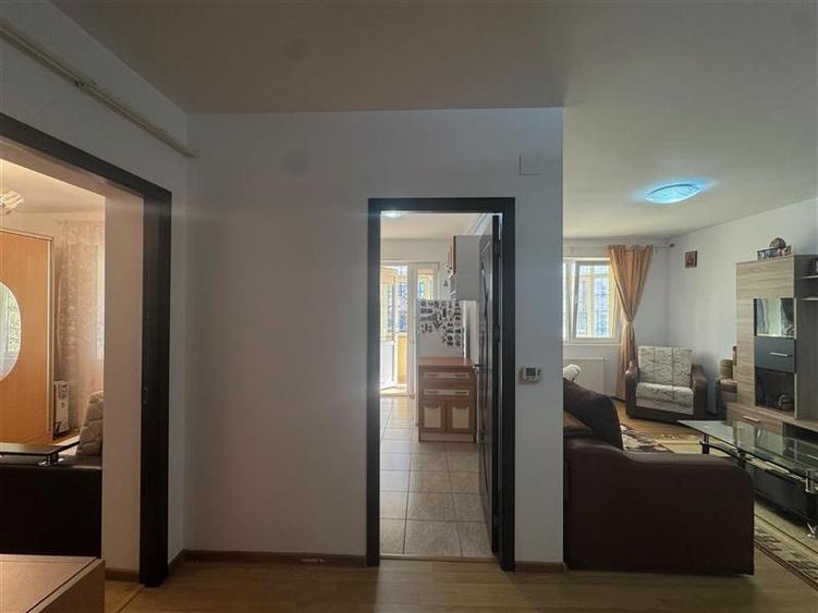 Apartament cu 2 camere nedecomandat, mobilat în Aeroport