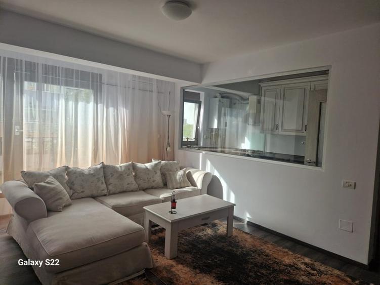 Apartament cu 2 camere semidecomandat, mobilat în Tomis Plus