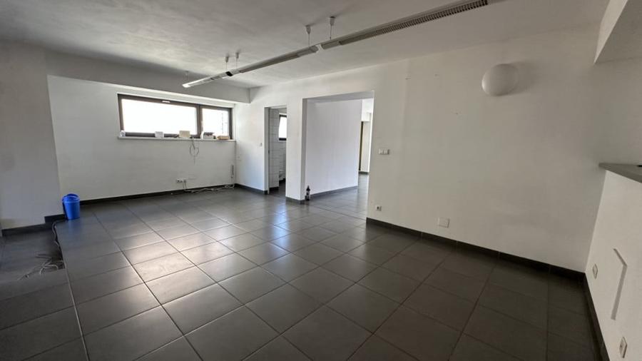 Spațiu comercial, de 125 mp, în Central