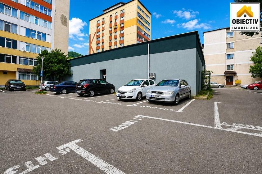 Spațiu comercial, de 366.25 mp, în Dărmănești