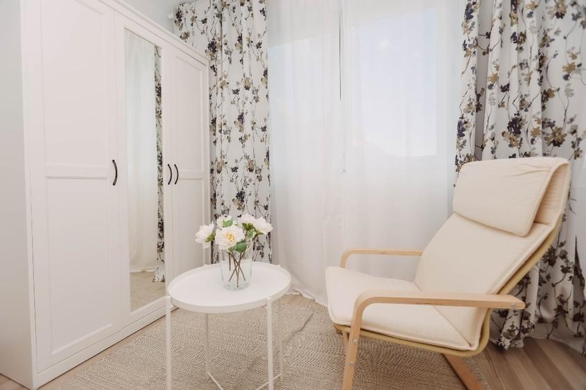 Apartament cu 2 camere semidecomandat, mobilat în Sud-Vest