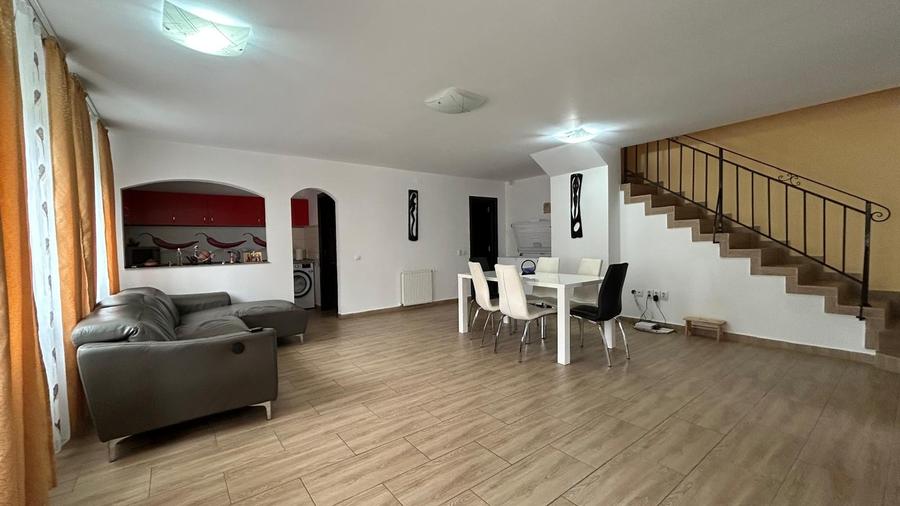 Casă individuală cu 5 camere cu Canalizare în Hălmeag