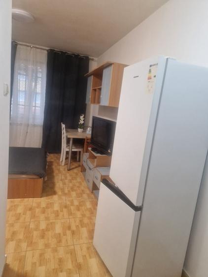 Garsonieră semidecomandată în Far