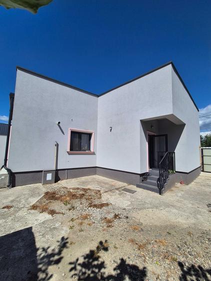 Casă cu 3 camere în Central
