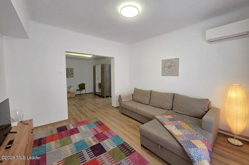Piata Romana, 4 camere 138 MP total, Etaj 2/9, renovat - utilat, liber - 28