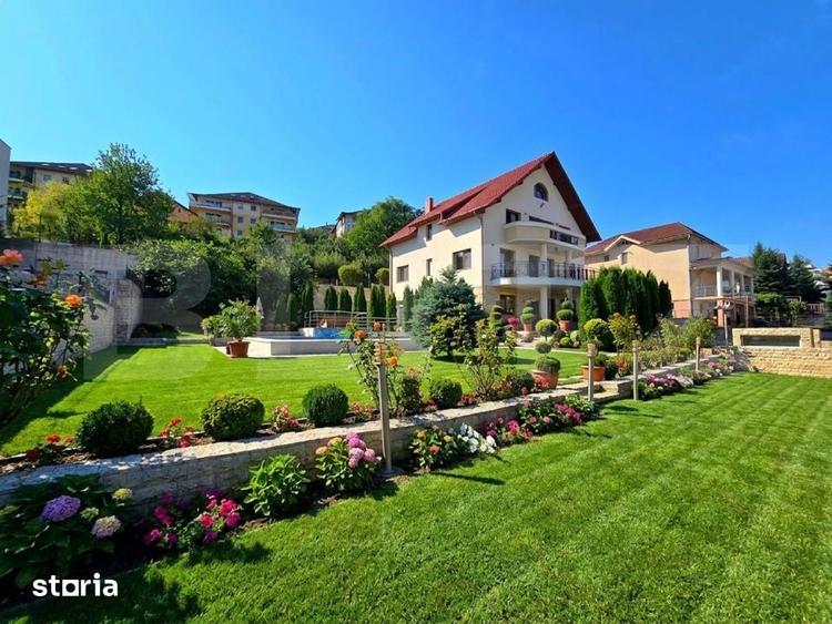 Casă cu 7 camere cu Teren 1242 Mp în Andrei Mureșanu
